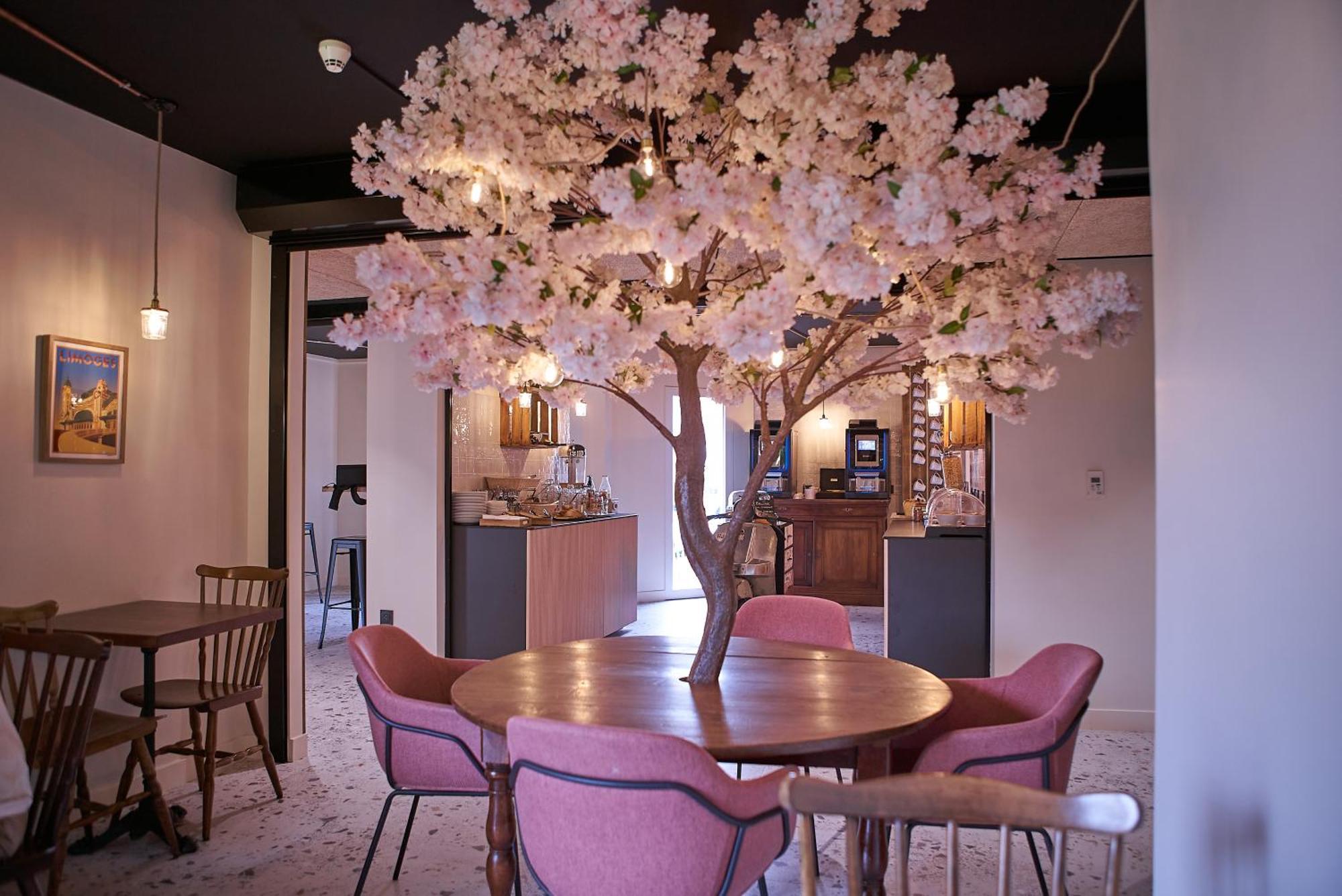 Greet Hotel Limoges Nord Экстерьер фото